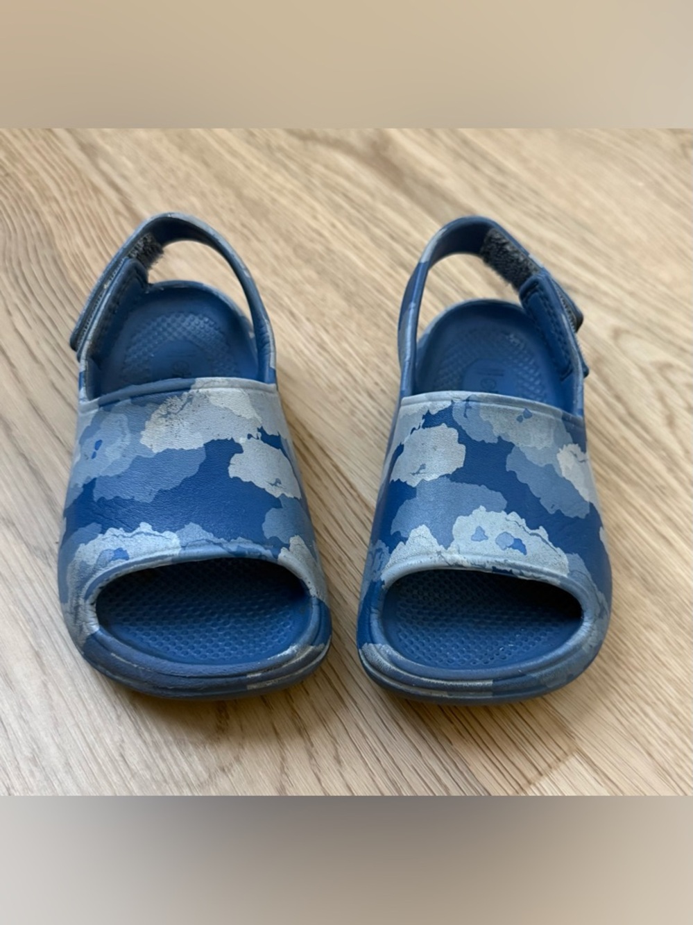 *Play Condition* Toddler Boy Camo Sandals with Velcro Strap